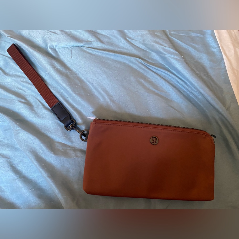 Lululemon Curved Wristlet Maroon
